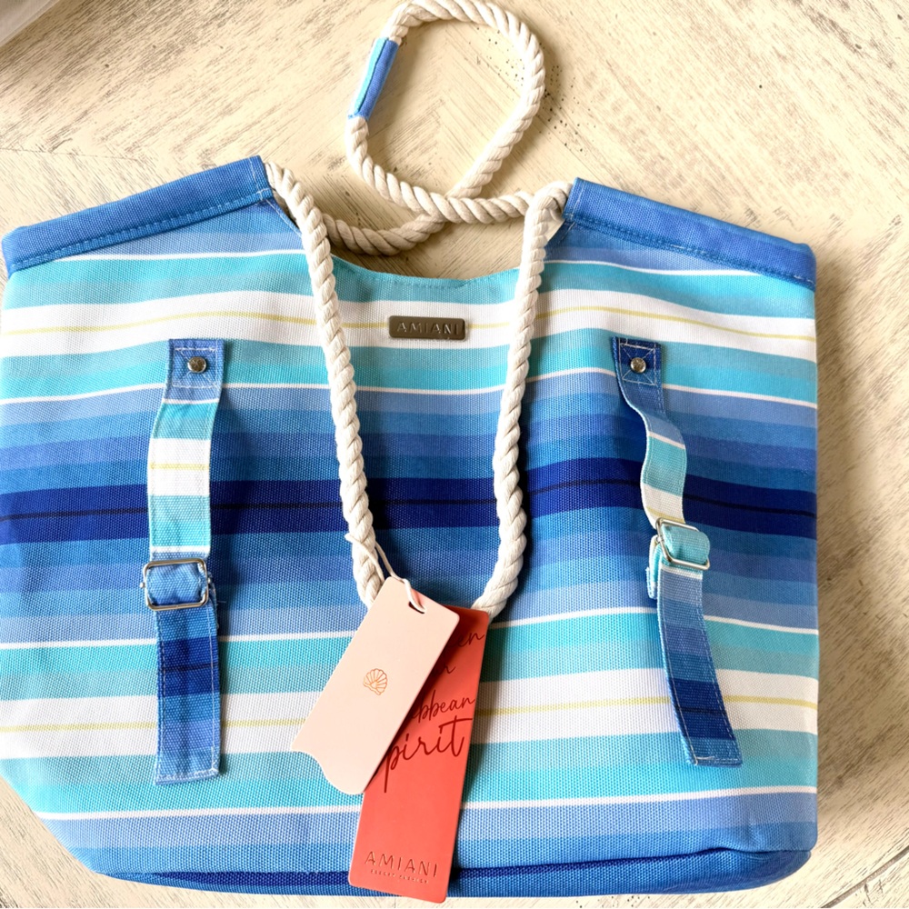 Amiani Striped Blue Rope-Handle Beach Tote with blanket and beach mat